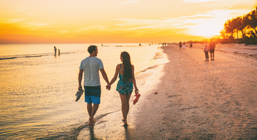 visitors enjoy a sandy Gulf Coast private trip to the beach